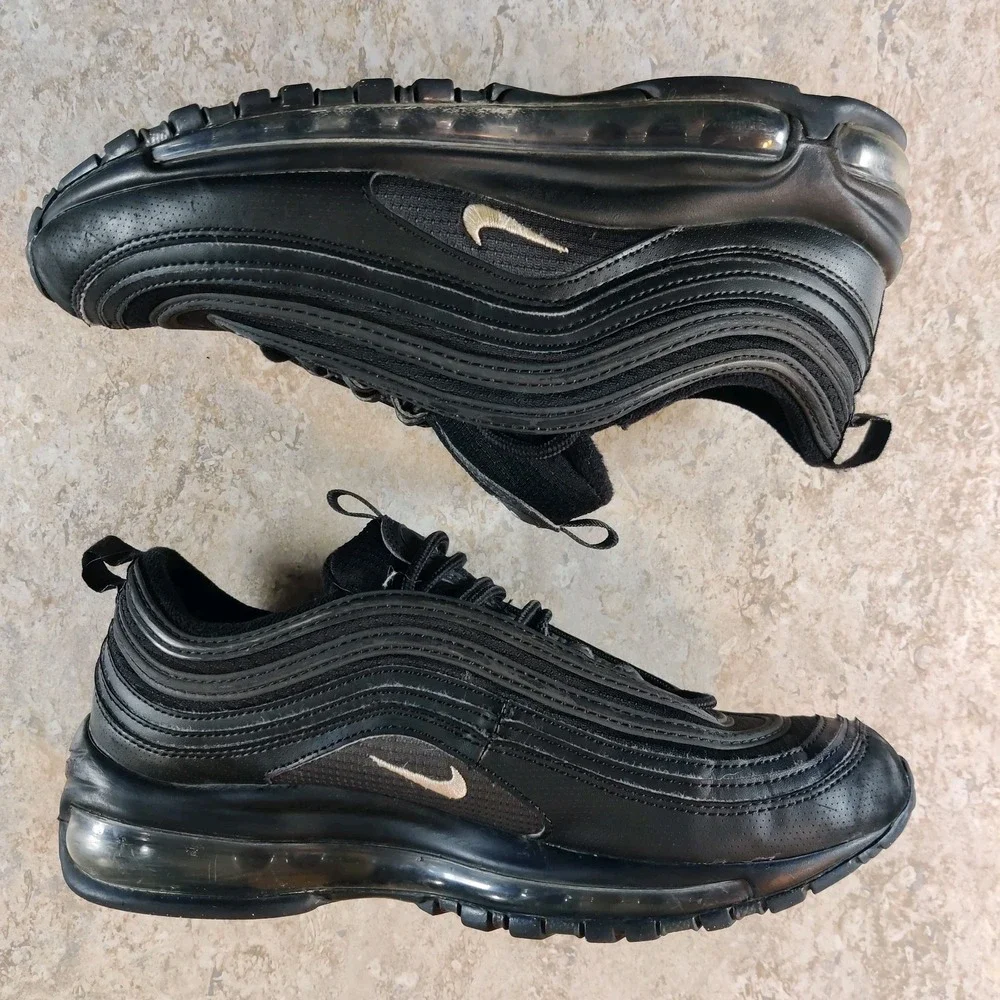 Nike Air Max 97 GS Triple Black Shoes Youth Size 7 Sneakers Athletic 921522-011